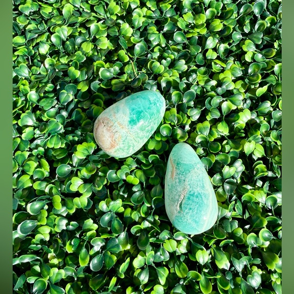 Blue Caribbean Calcite Egg (one) - Picture 7 of 7